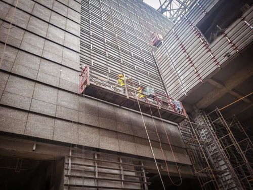 攻堅克難展風(fēng)采 建裝公司商丘文化藝術(shù)中心裝飾項目施工側(cè)記